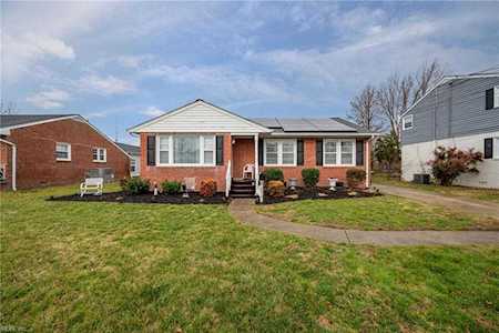 1519 Hermitage Place Hampton, VA 23664
