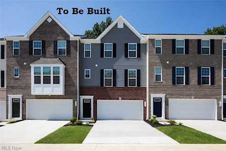 1139 Bean Ln Cuyahoga Falls, OH 44313