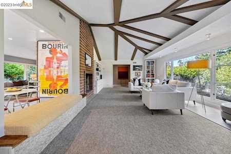 1154 Woodside Rd Berkeley, CA 94708
