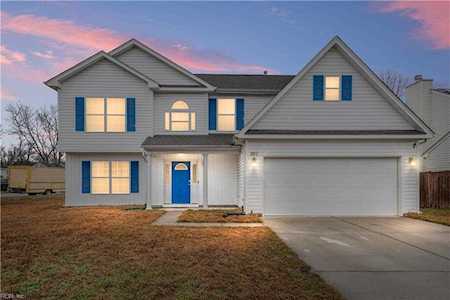 201 Gallery Ct Newport News, VA 23601