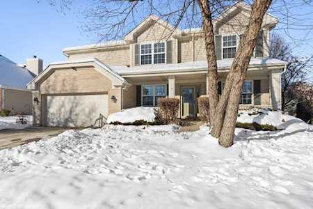 5566 Chapel Hill Gurnee, IL 60031