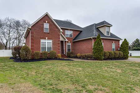 2632 Jim Houston Ct Murfreesboro, TN 37129