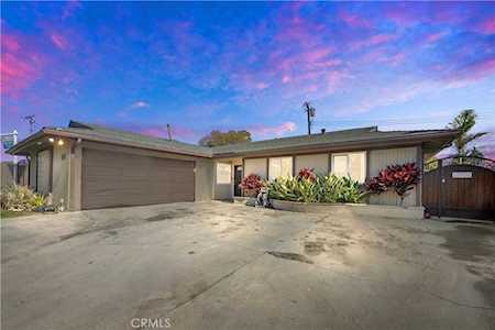 6942 Chapman Ave Garden Grove, CA 92845