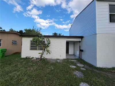 1478 NW 58th Ter Sunrise, FL 33313