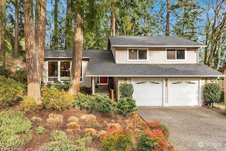 17104 NE 29th Place Bellevue, WA 98008