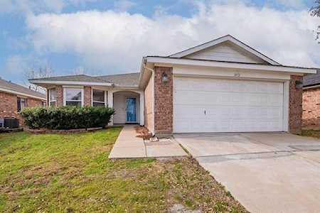 2432 Rolling Ridge Drive Little Elm, TX 75068
