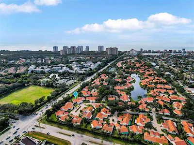 754 Reef Point Cir Naples, FL 34108