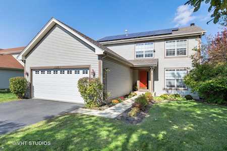 1328 S Abington Ln Round Lake, IL 60073