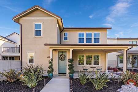 21708 Long Trot Escondido, CA 92029