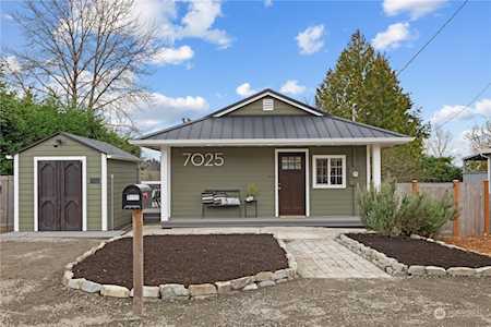 7025 13th Ave SW Seattle, WA 98106