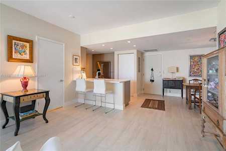 350 S Miami Ave #3303 Miami, FL 33130
