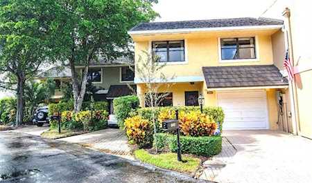 5642 Santiago Cir #G Boca Raton, FL 33433