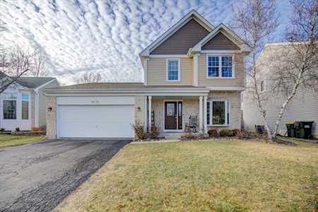 2931 Melbourne Ln Lake In The Hills, IL 60156