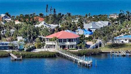 4111 N Beach Rd Englewood, FL 34223