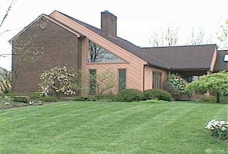 446 Shadywood Drive Clayton, OH 45415