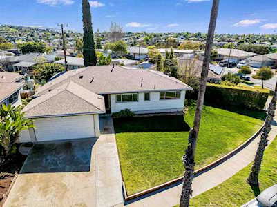 6741 Rolando Knolls Drive La Mesa, CA 91942