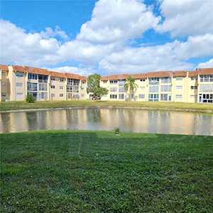 8901 Sunrise Lakes Blvd #107 Sunrise, FL 33322