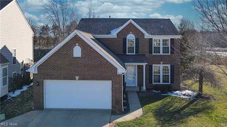 836 Horseshoe Way Avon Lake, OH 44012