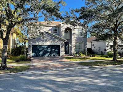 19205 Seneca Ave Weston, FL 33332