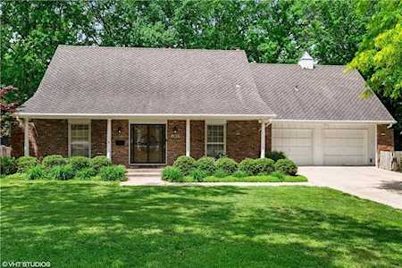 10100 El Monte St Overland Park, KS 66207