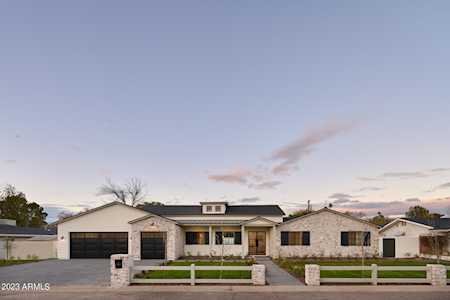 3712 E Highland Avenue Phoenix, AZ 85018