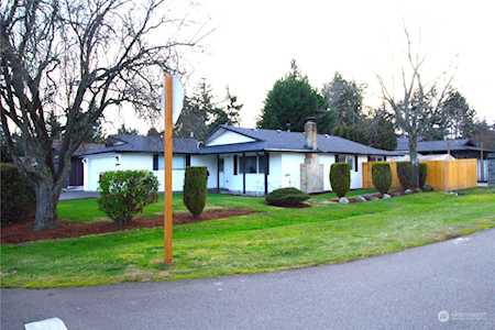 24403 13th Place S Des Moines, WA 98198