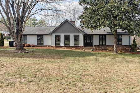105 Ridge Dr Hendersonville, TN 37075