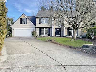 2905 SE 173rd CT Vancouver, WA 98683