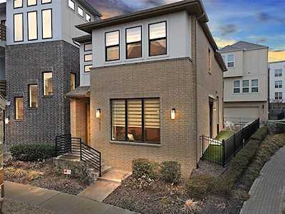 7832 Verona Place Dallas, TX 75231