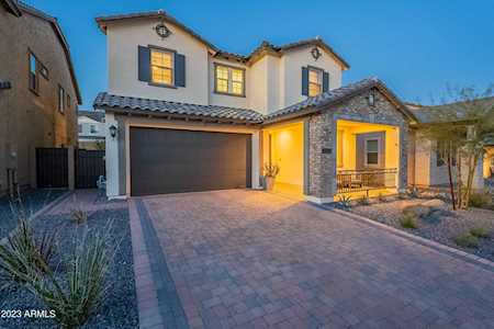 814 E Deer Creek Road Phoenix, AZ 85048