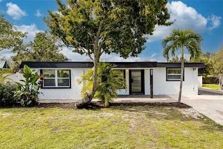 5508 Pine CIRCLE NE St. Petersburg, FL 33703