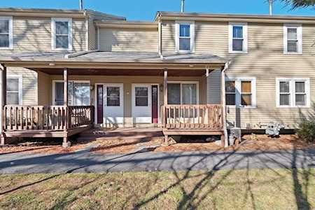42 2nd Ave #13 North Attleboro, MA 02760