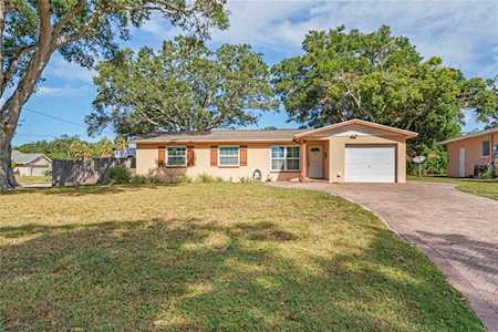 3020 Lake Vista Dr Clearwater, FL 33759