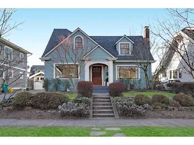 2824 NE Hancock ST Portland, OR 97212