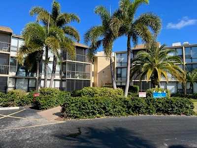 618 Bird Bay Dr S #107 Venice, FL 34285