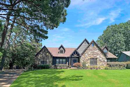 5594 Kings Point Dr Memphis, TN 38120