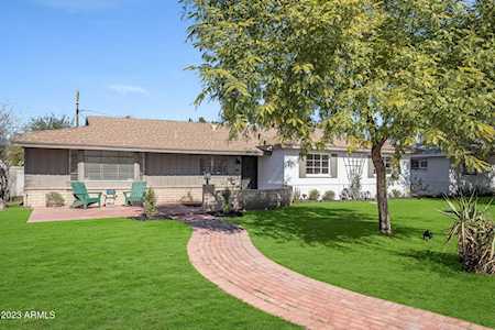 3002 E Earll Drive Phoenix, AZ 85016