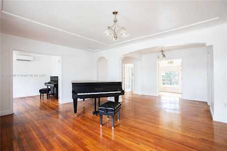 26 Veragua Ave Coral Gables, FL 33134