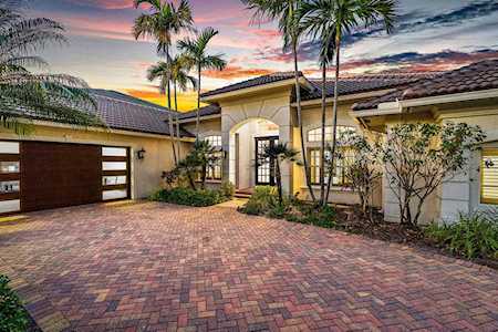 2371 Azure Circle Palm Beach Gardens, FL 33410