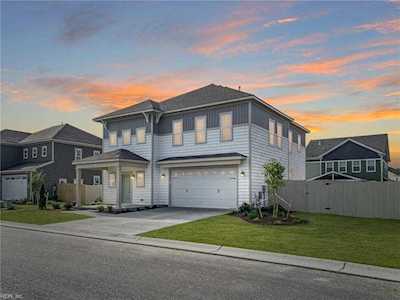 1910 Briton Ln Chesapeake, VA 23322