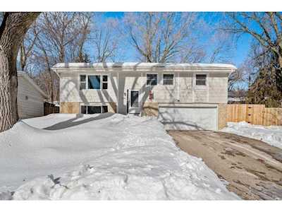 204 Meadow Circle N Burnsville, MN 55085