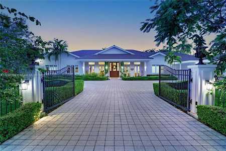 7402 SW 102nd St Pinecrest, FL 33156
