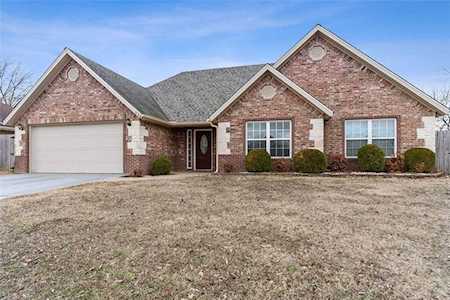 824 Colley St Lowell, AR 72745