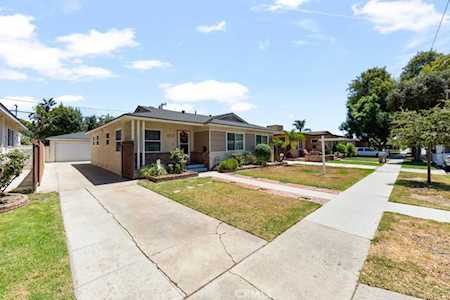 2832 Clark Ave Long Beach, CA 90815