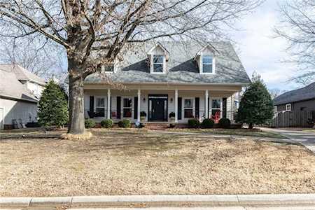 1654 N Charlee Ave Fayetteville, AR 72703