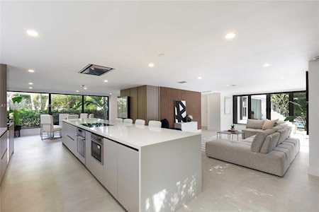 2 N Prospect Dr Coral Gables, FL 33133