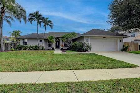 2424 Wrotham Terrace Wellington, FL 33414