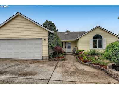 5740 SE Golden RD Hillsboro, OR 97123