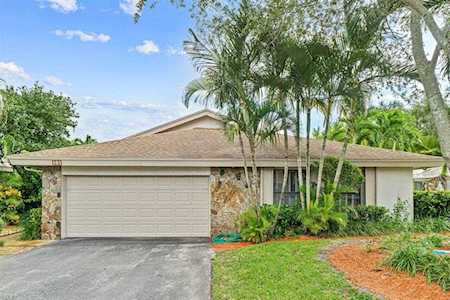 101 Kensington Road #101 Hollywood, FL 33021