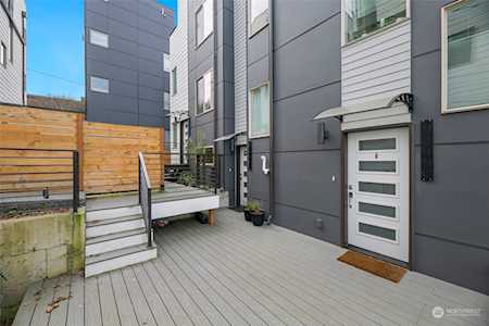 9249 35th Ave SW #D Seattle, WA 98126